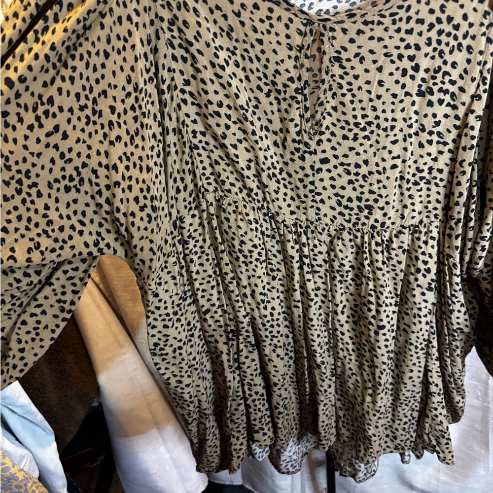 Umgee Animal Print Top in Black and Tan - Picture 3 of 6